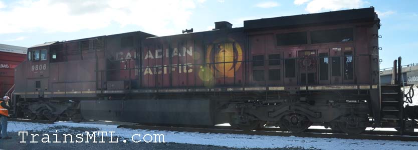 Locomotive CP9806 left side / coté gauche